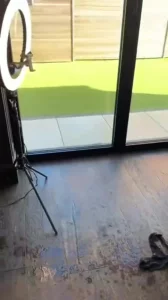 大战一个喷水的骚货，玩的真刺激