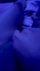 刚剃光的阴部和单人自慰